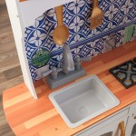 Bucataria de joaca pentru copii Mozaic cu Frigider magnetic - Mosaic Magentic Play Kitchen Kidkraft